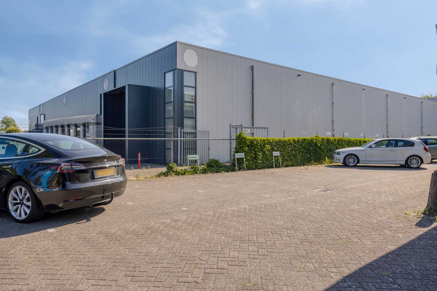 View photo 2 of De Wetering 25