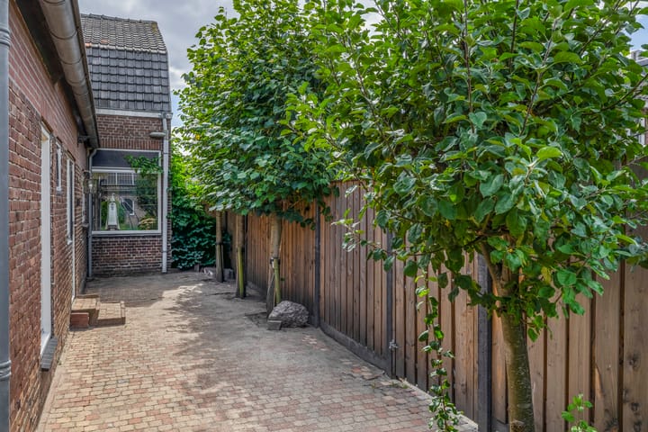 Photo 23 of van Heeswijkstraat 21