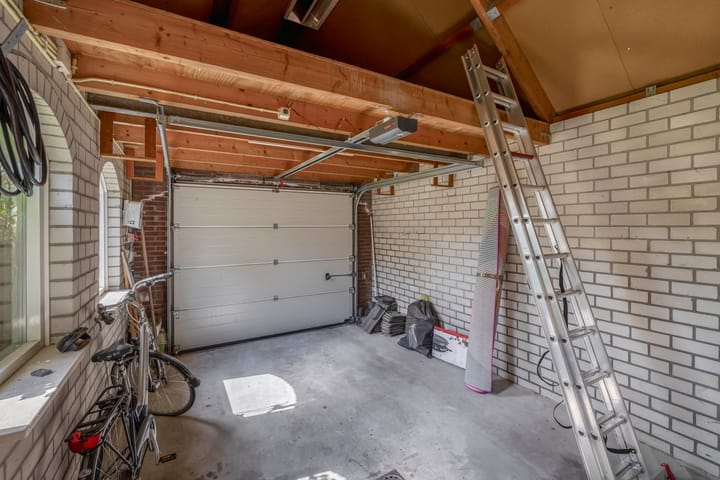 Photo 38 of van Heeswijkstraat 21