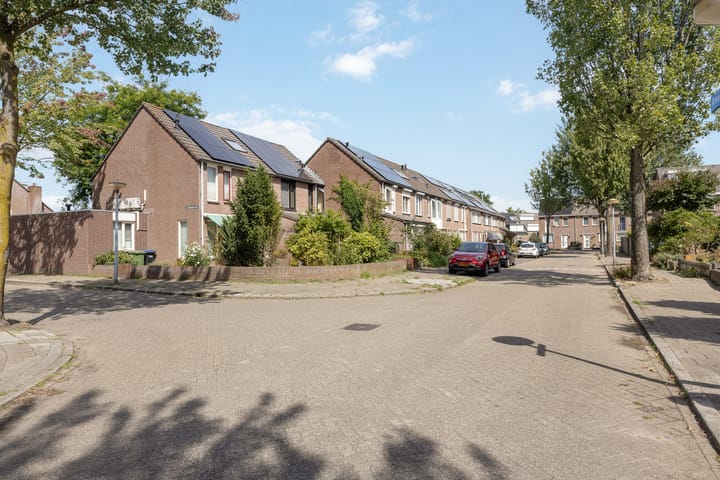 Photo 48 of Armagnaclaan 29