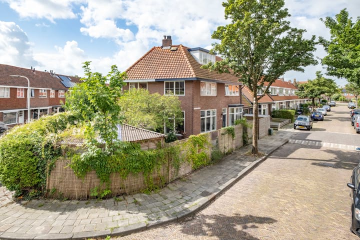 Photo 6 of van Beverwijckstraat 34
