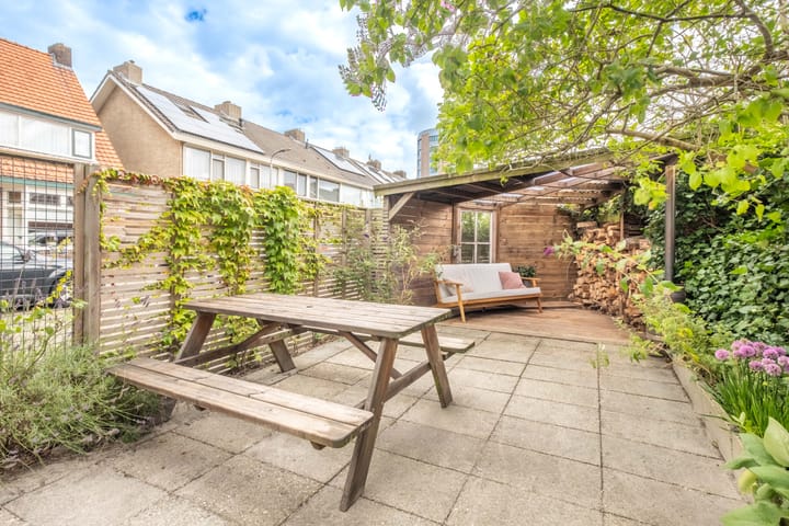 Photo 12 of van Beverwijckstraat 34