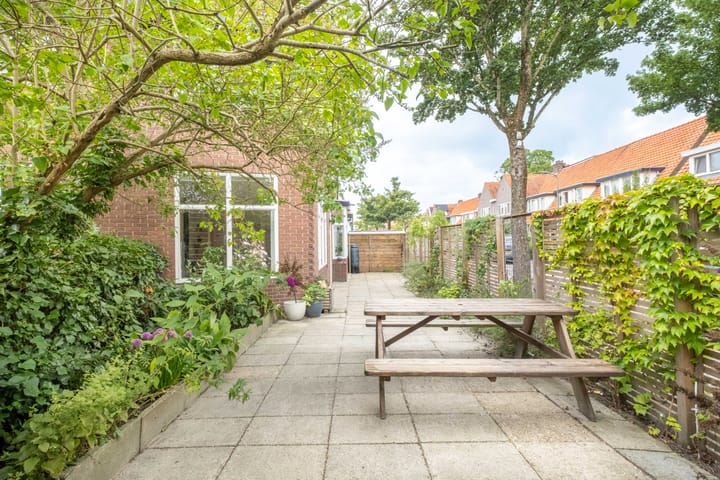 Photo 14 of van Beverwijckstraat 34