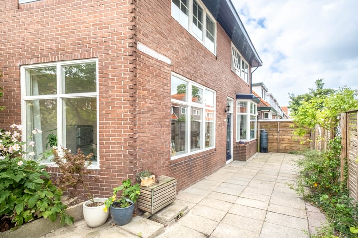 Photo 15 of van Beverwijckstraat 34