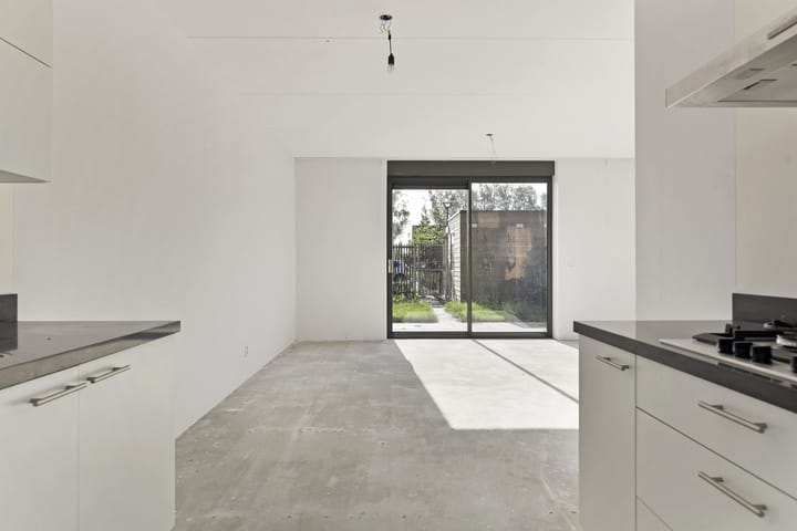 Photo 9 of Bloemenakker 8