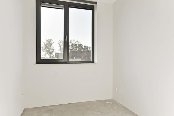 Photo 12 of Bloemenakker 8