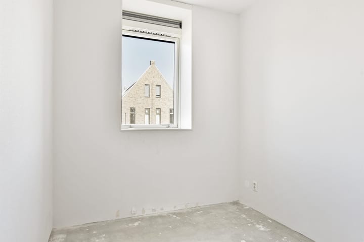 Photo 15 of Bloemenakker 8