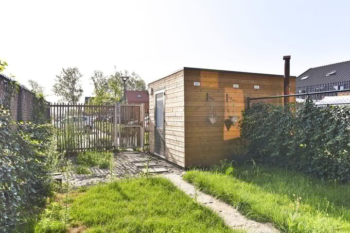 Photo 23 of Bloemenakker 8