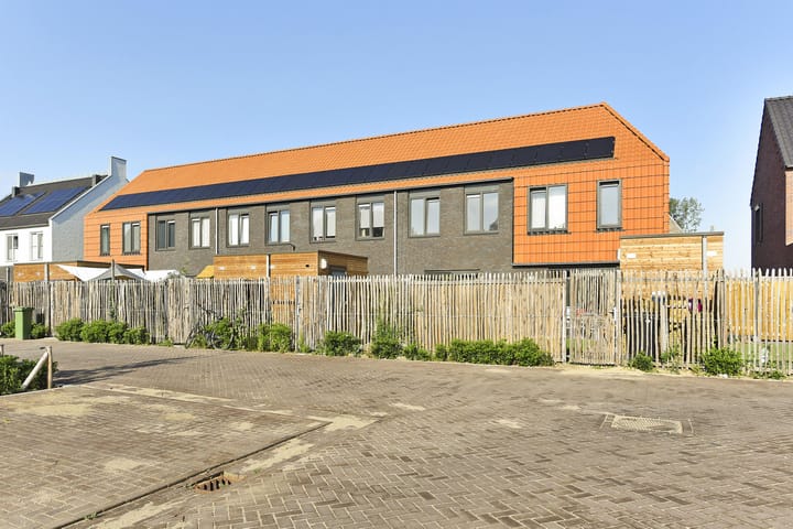 Photo 25 of Bloemenakker 8