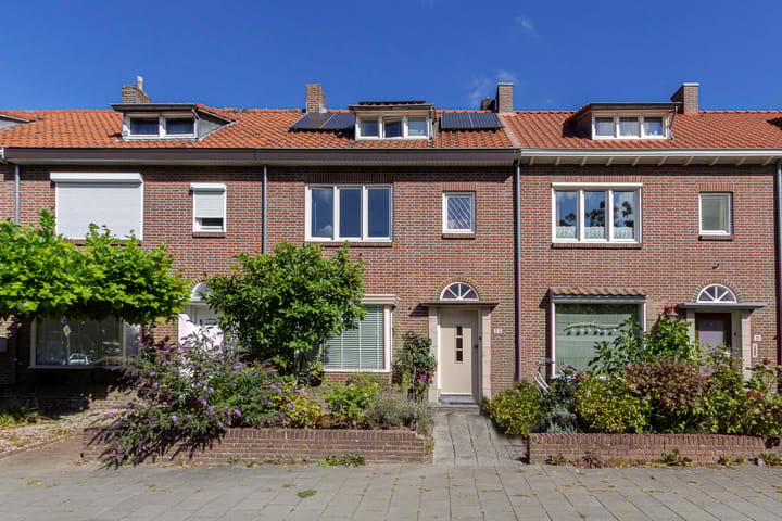 Foto 1 van Burg. Waszinkstraat 33