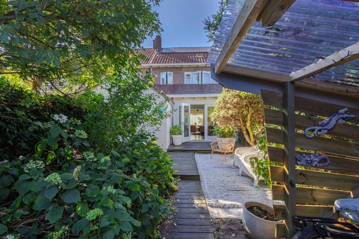 Foto 3 van Burg. Waszinkstraat 33