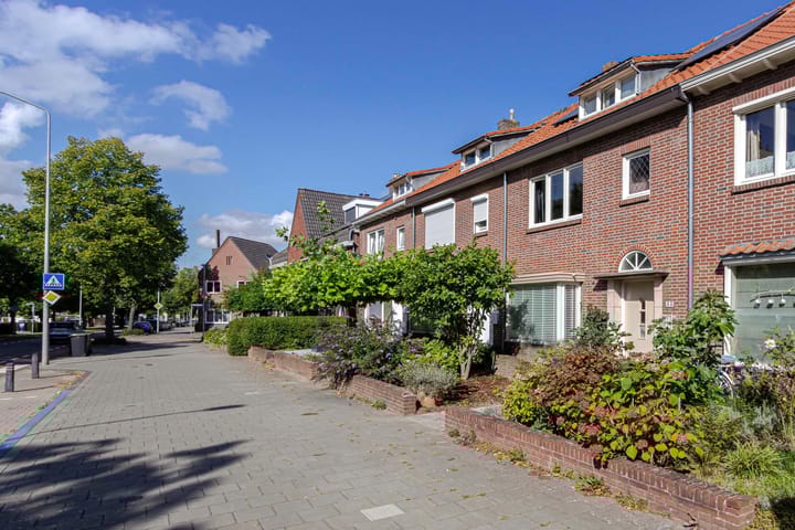 Foto 4 van Burg. Waszinkstraat 33