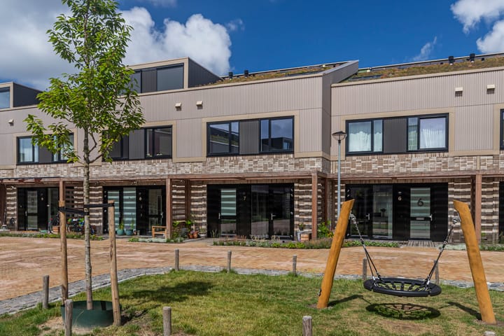 Helga Ruebsamenhof 7 main image