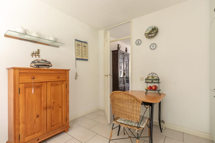 Photo 18 of Laan Blussé van Oud Alblas 1