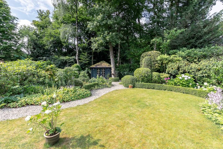 Photo 24 of Laan Blussé van Oud Alblas 1