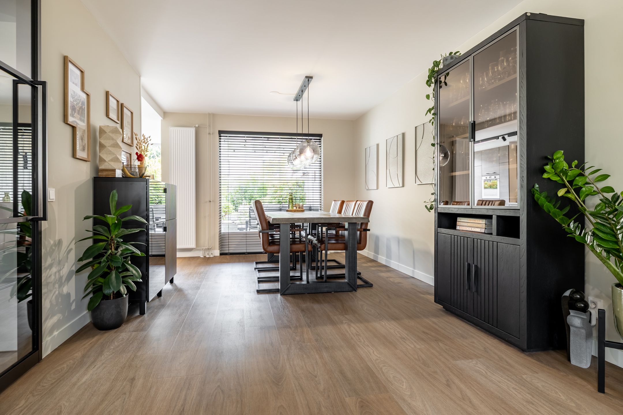 Foto 9 van Donkslagen 1