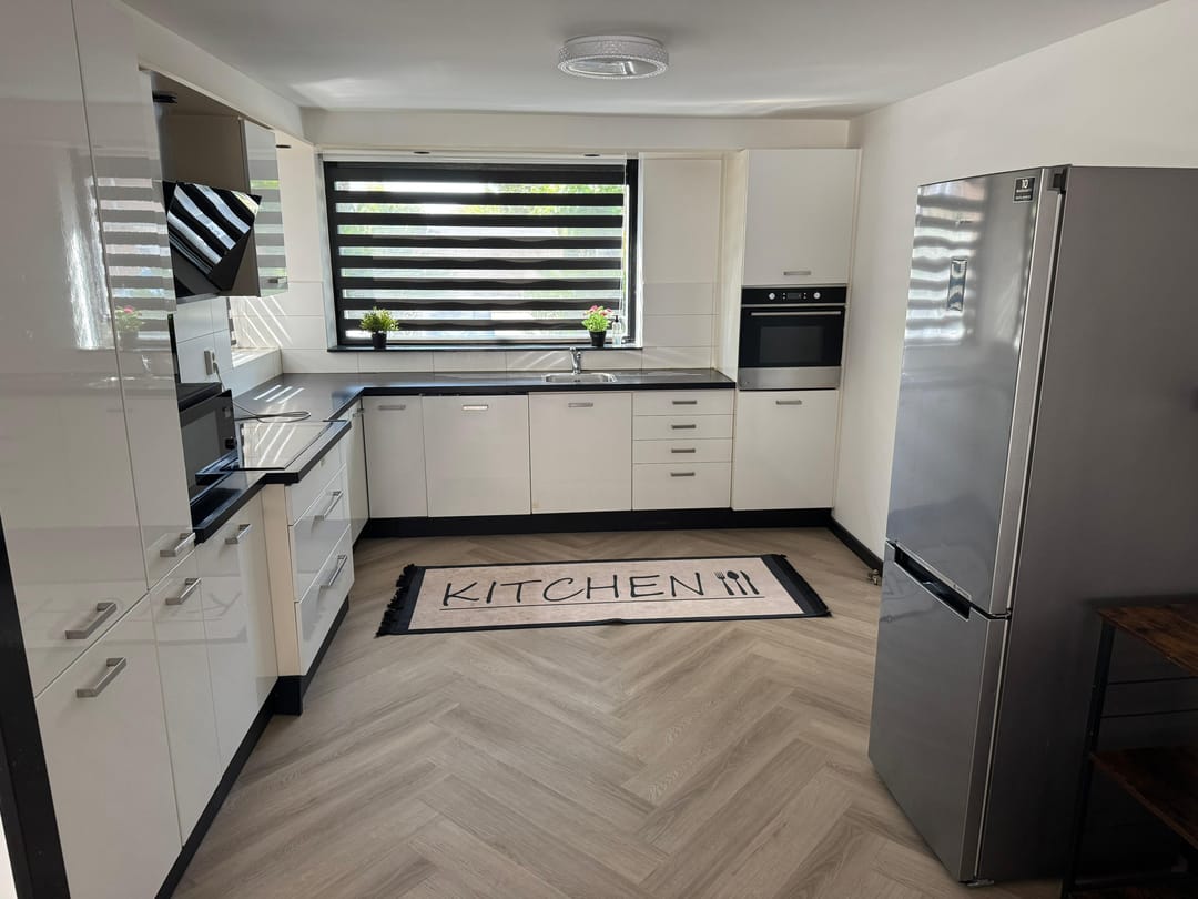 Foto 7 van A. Roland Holststraat 59