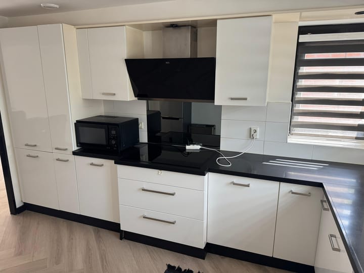 Photo 8 of A. Roland Holststraat 59