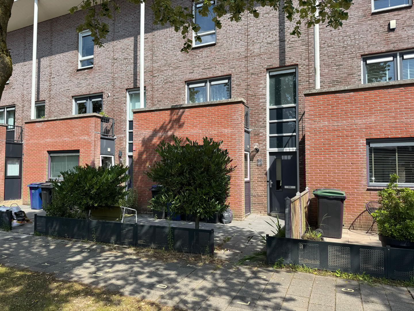 Photo 1 of A. Roland Holststraat 59