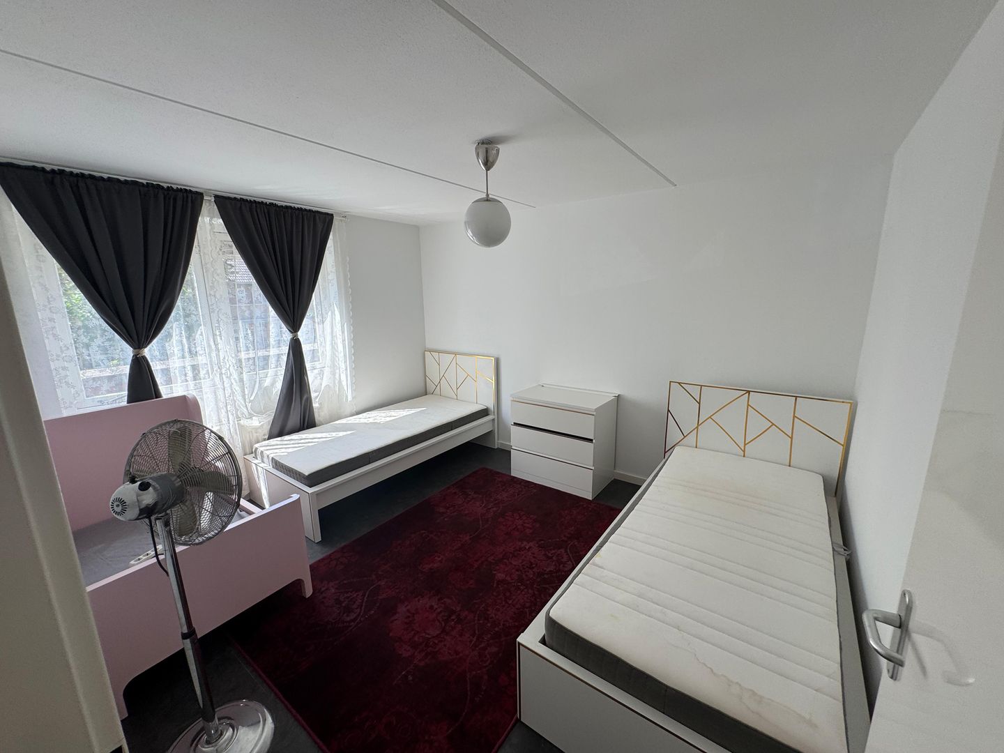 Foto 14 van A. Roland Holststraat 59