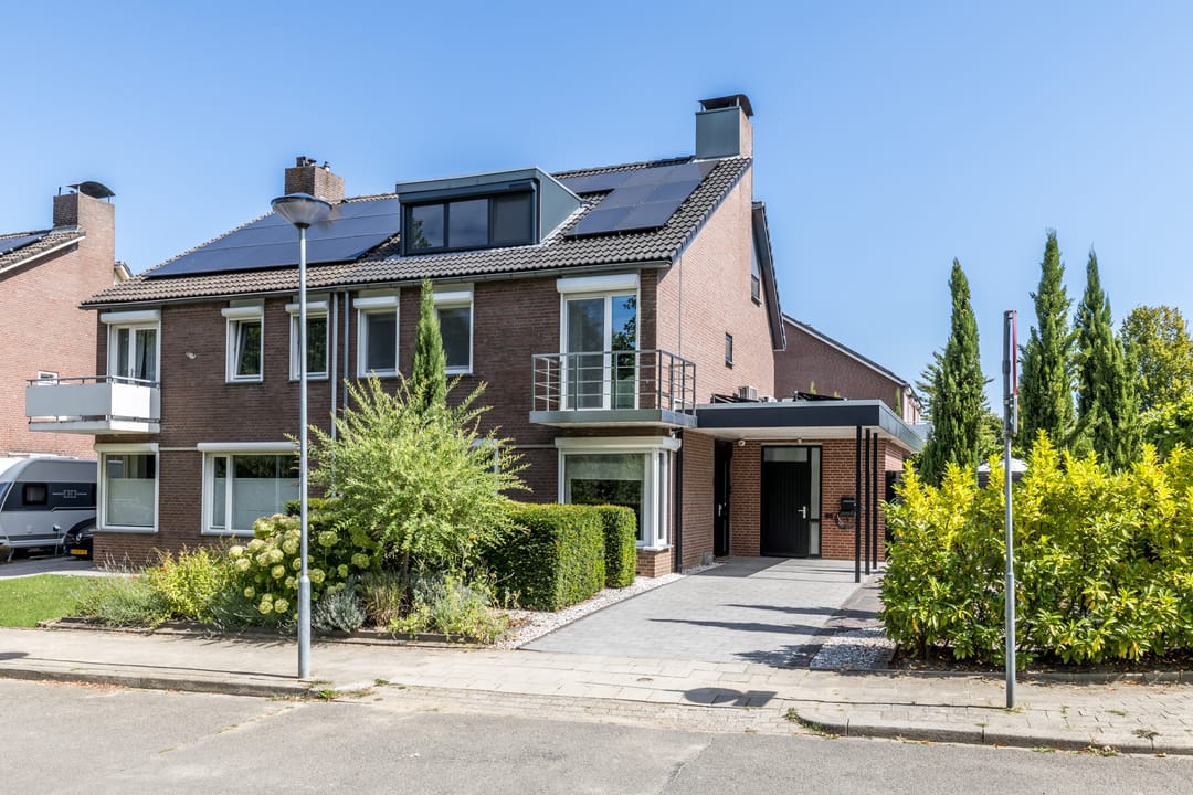 Foto 1 van Lambrechtsstraat 1