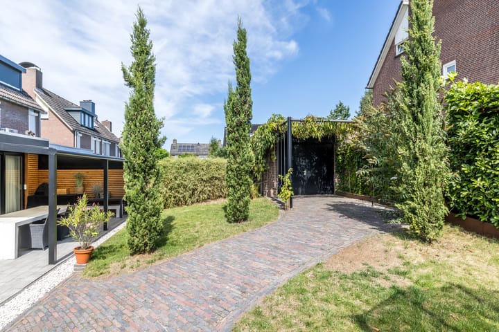 Foto 44 van Lambrechtsstraat 1