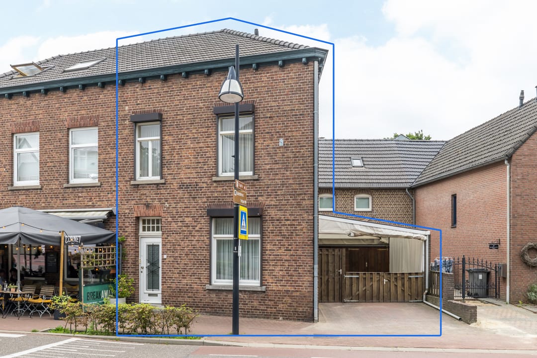 Photo 1 of Burgemeester Wolfsstraat 9