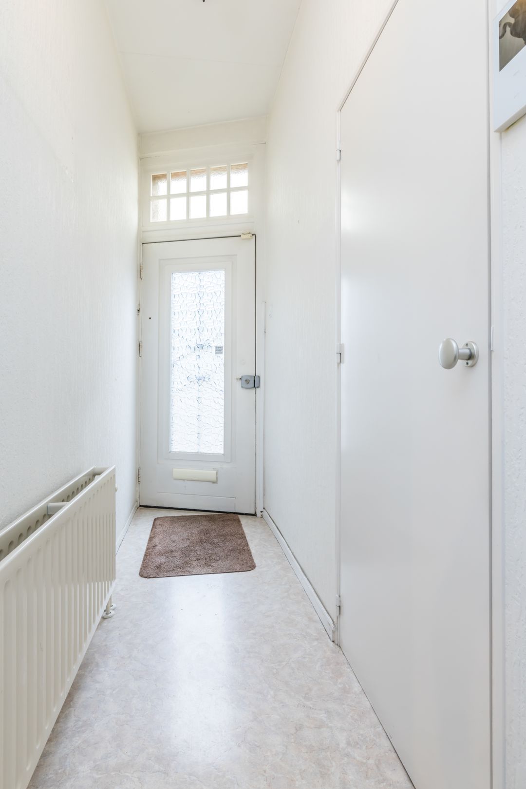 Photo 13 of Burgemeester Wolfsstraat 9