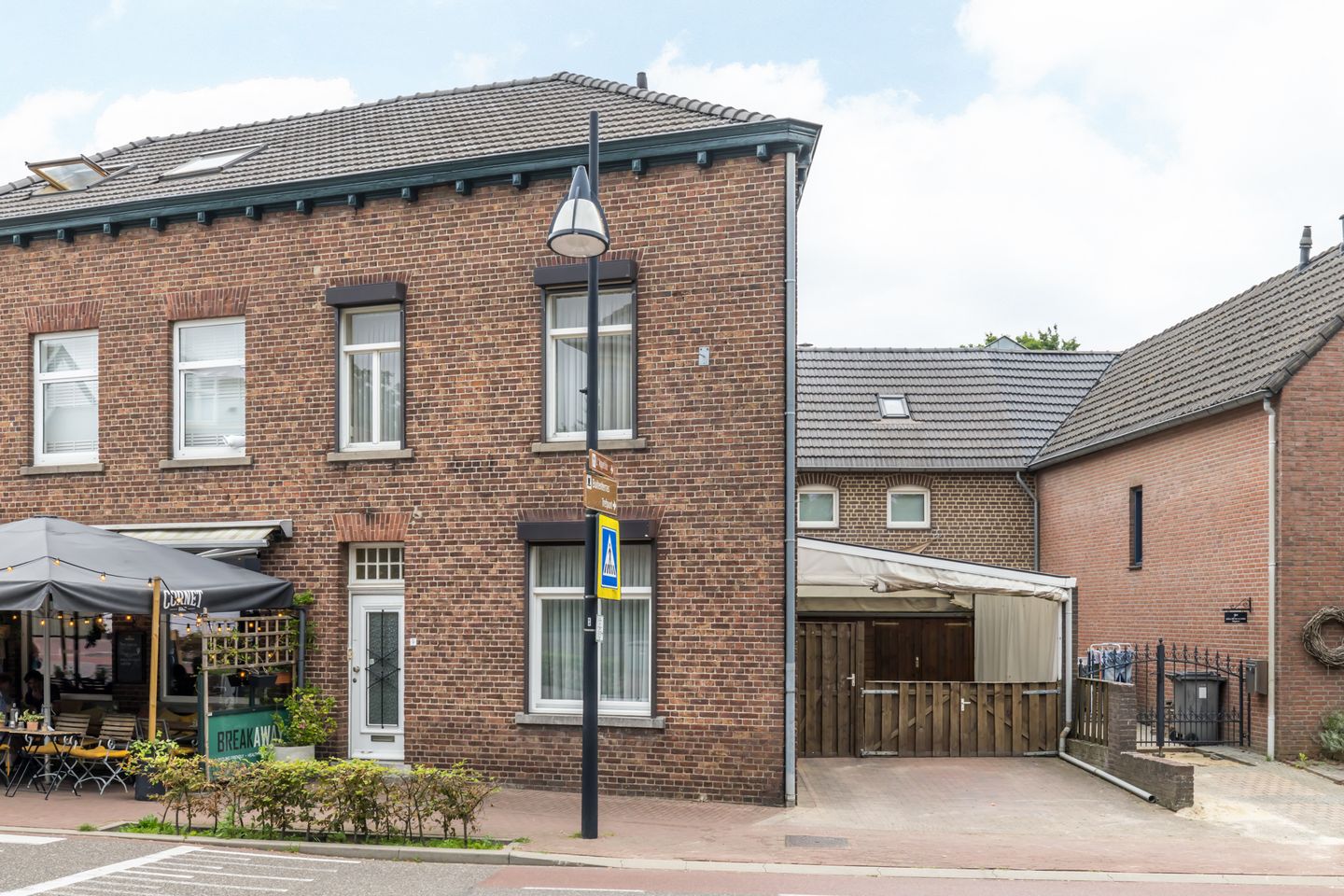 Photo 25 of Burgemeester Wolfsstraat 9