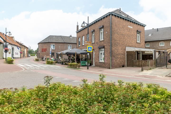 Photo 2 of Burgemeester Wolfsstraat 9