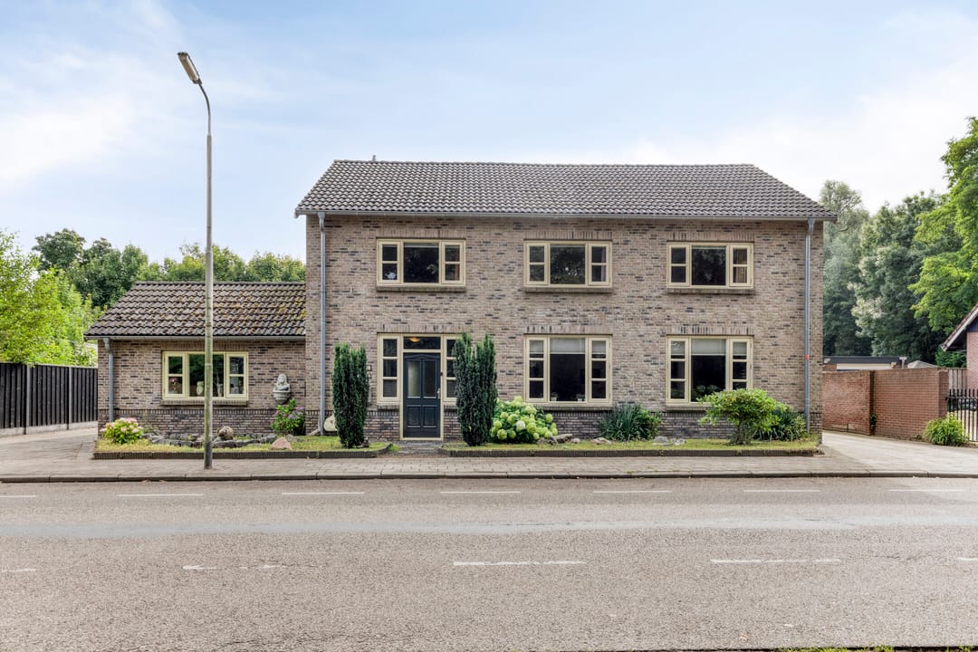 Photo 1 of Gronausestraat 473