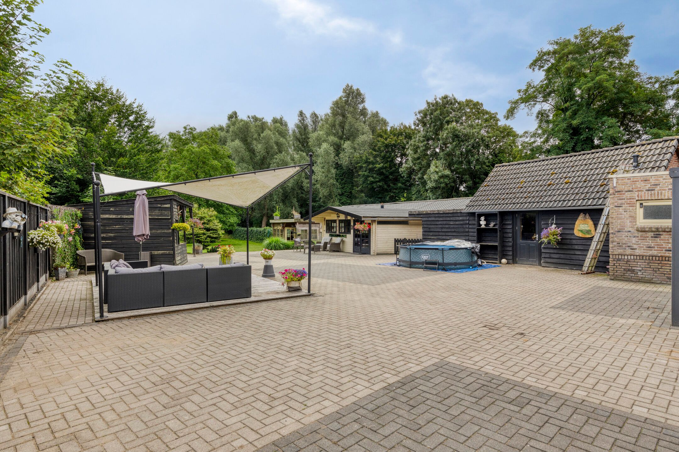 Photo 63 of Gronausestraat 473