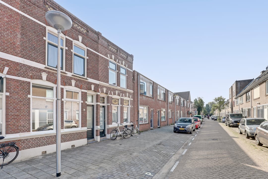 Foto 32 van P.C. Bothstraat 68