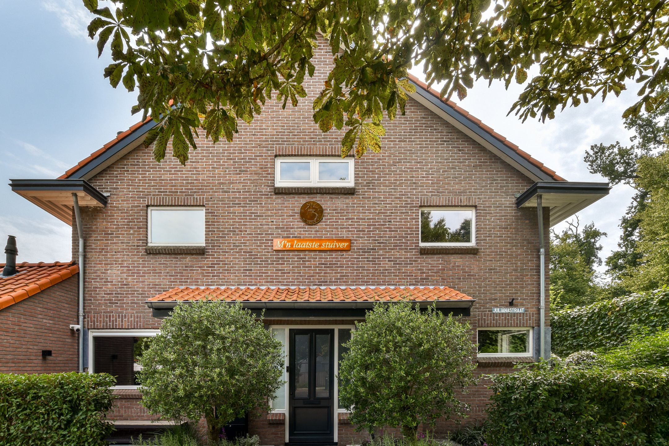 Photo 3 of Julianastraat 1