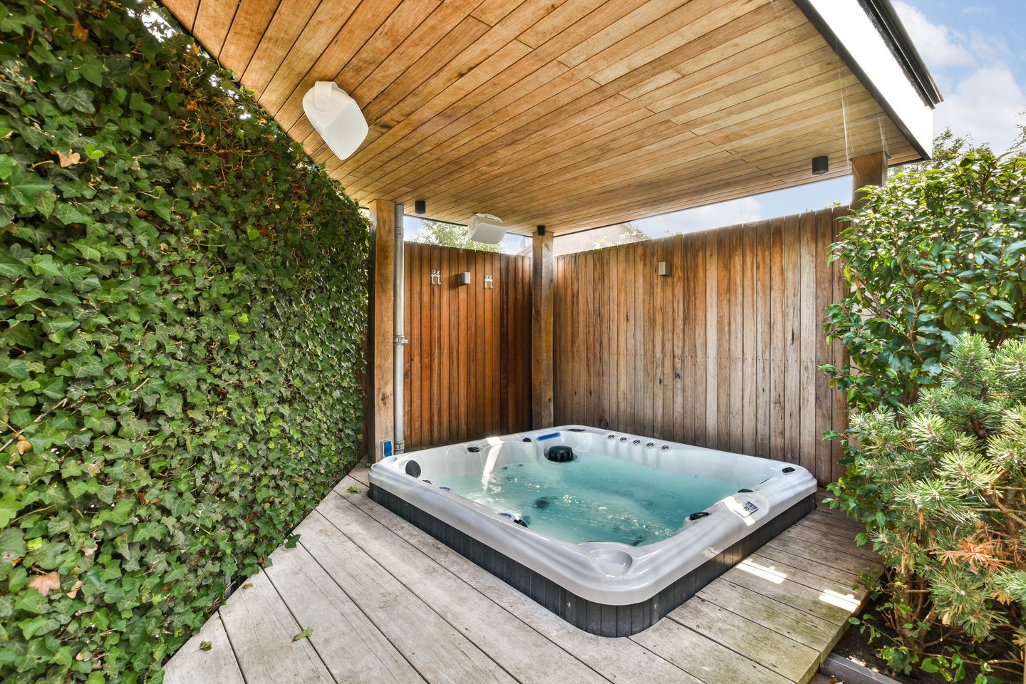 Photo 20 of Julianastraat 1