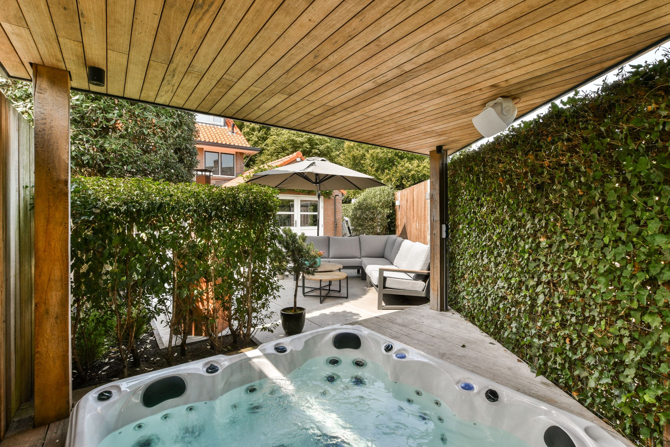 Photo 21 of Julianastraat 1