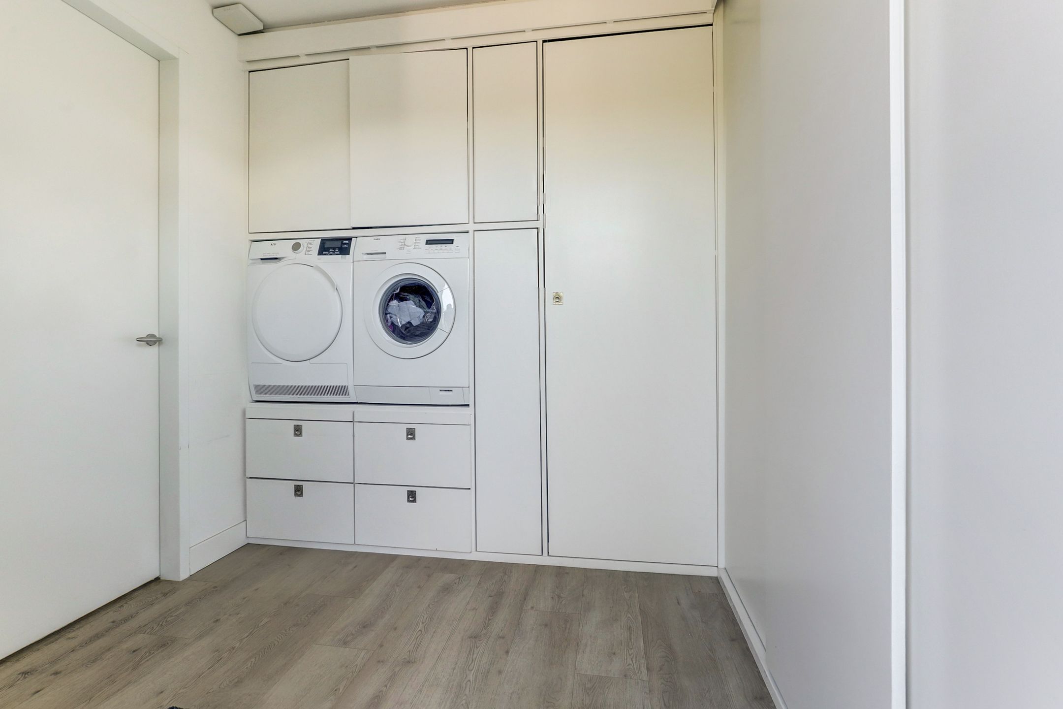 Photo 33 of Loohof 9