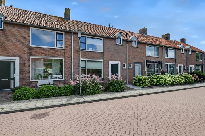 Photo 32 of Schoolstraat 3