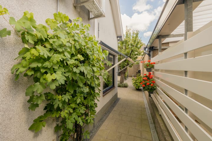 Photo 52 of Westersteeg 12