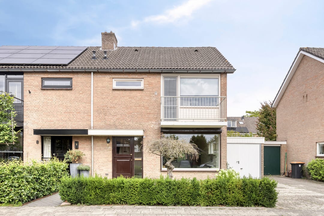 Photo 2 of Meeuwenstraat 6