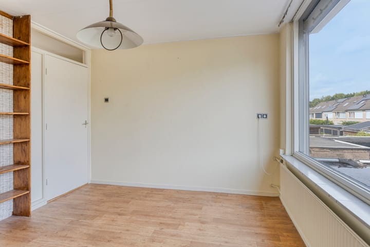 Photo 21 of Meeuwenstraat 6