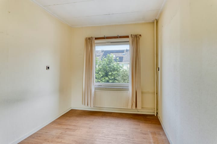 Photo 22 of Meeuwenstraat 6