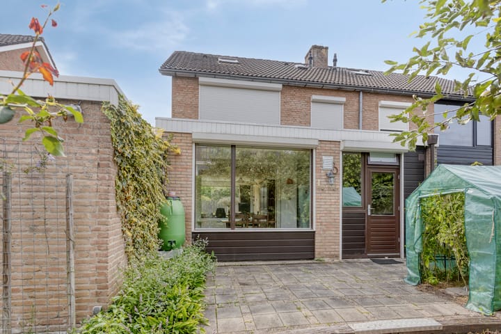 Photo 30 of Meeuwenstraat 6