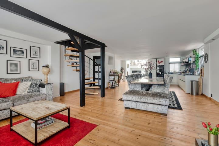 Photo 4 of Voorstraat 112