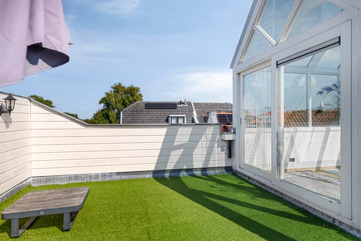 Photo 20 of Voorstraat 112