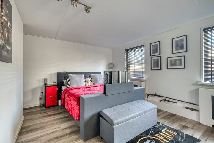 Photo 22 of Voorstraat 112