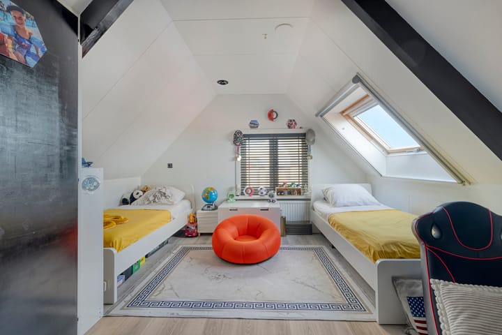 Photo 25 of Voorstraat 112