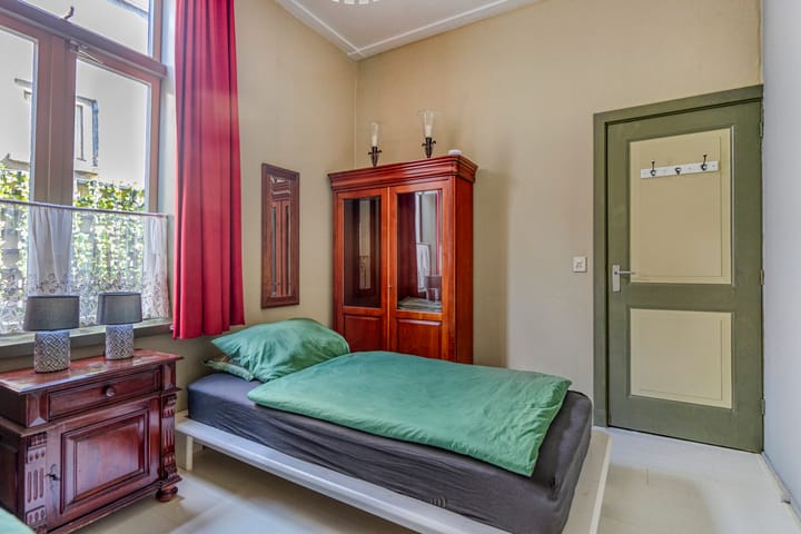 Photo 43 of Voorstraat 112