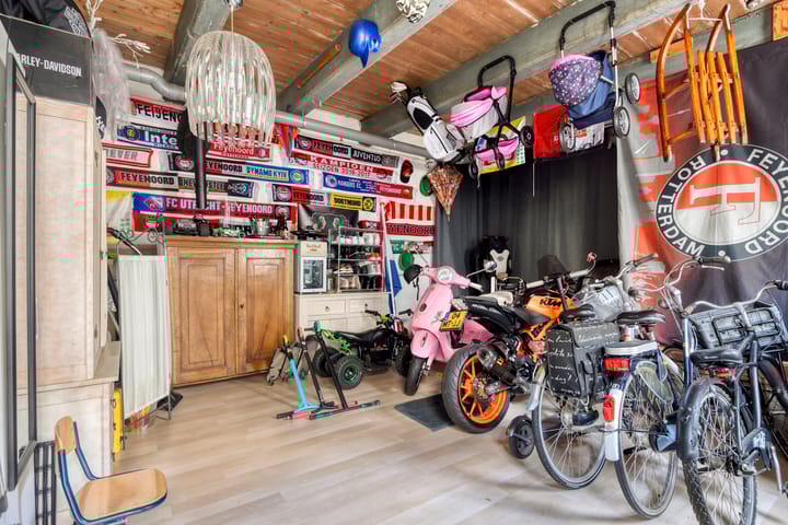 Photo 51 of Voorstraat 112