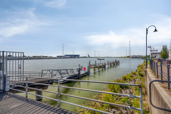 Photo 53 of Voorstraat 112